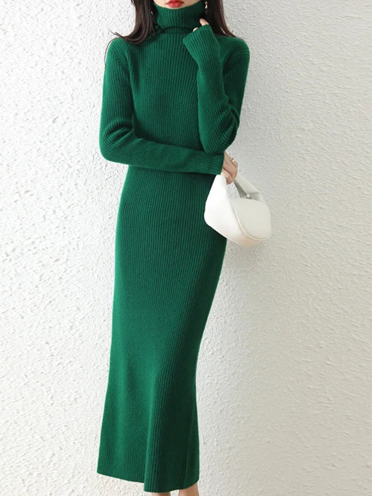 Robe pull en laine col roulé