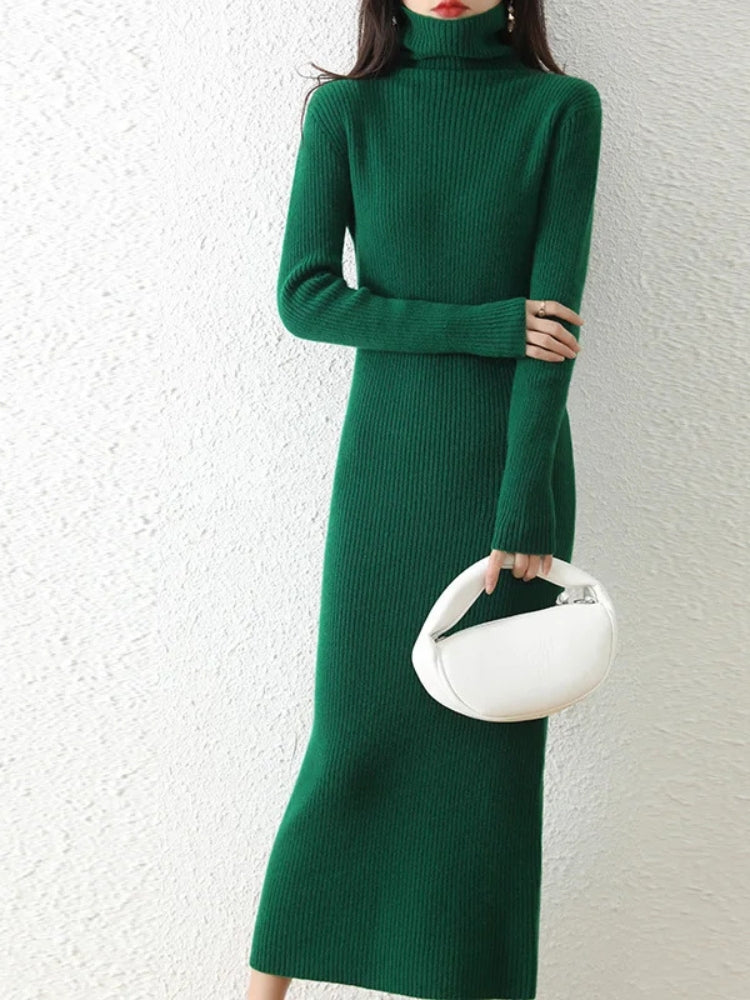 Robe pull en laine col roulé